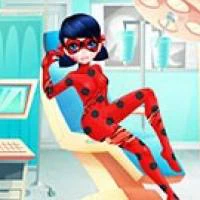 Dotted-Girl Ambulance For Superhero game screenshot