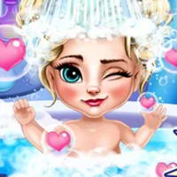 Ice Queen Baby Bath game screenshot