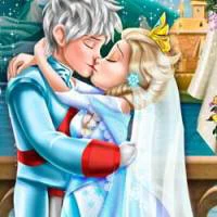 Ice Queen Wedding Kiss game screenshot