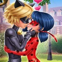Miraculous Hero Kiss game screenshot