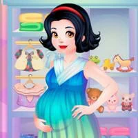 Snow White Pregnancy game screenshot